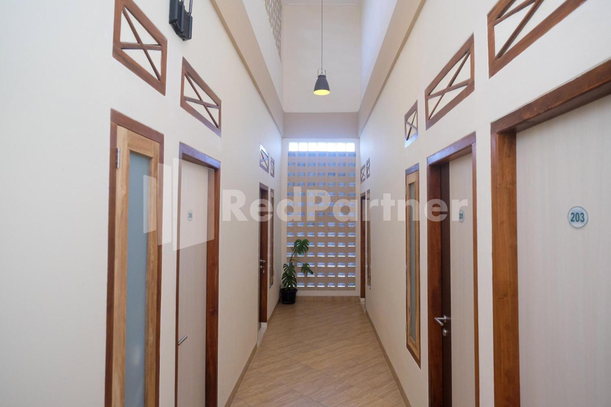 Ndliman House Near Ugm Jogja Mitra Reddoorz Hotel Kejayan Exterior photo