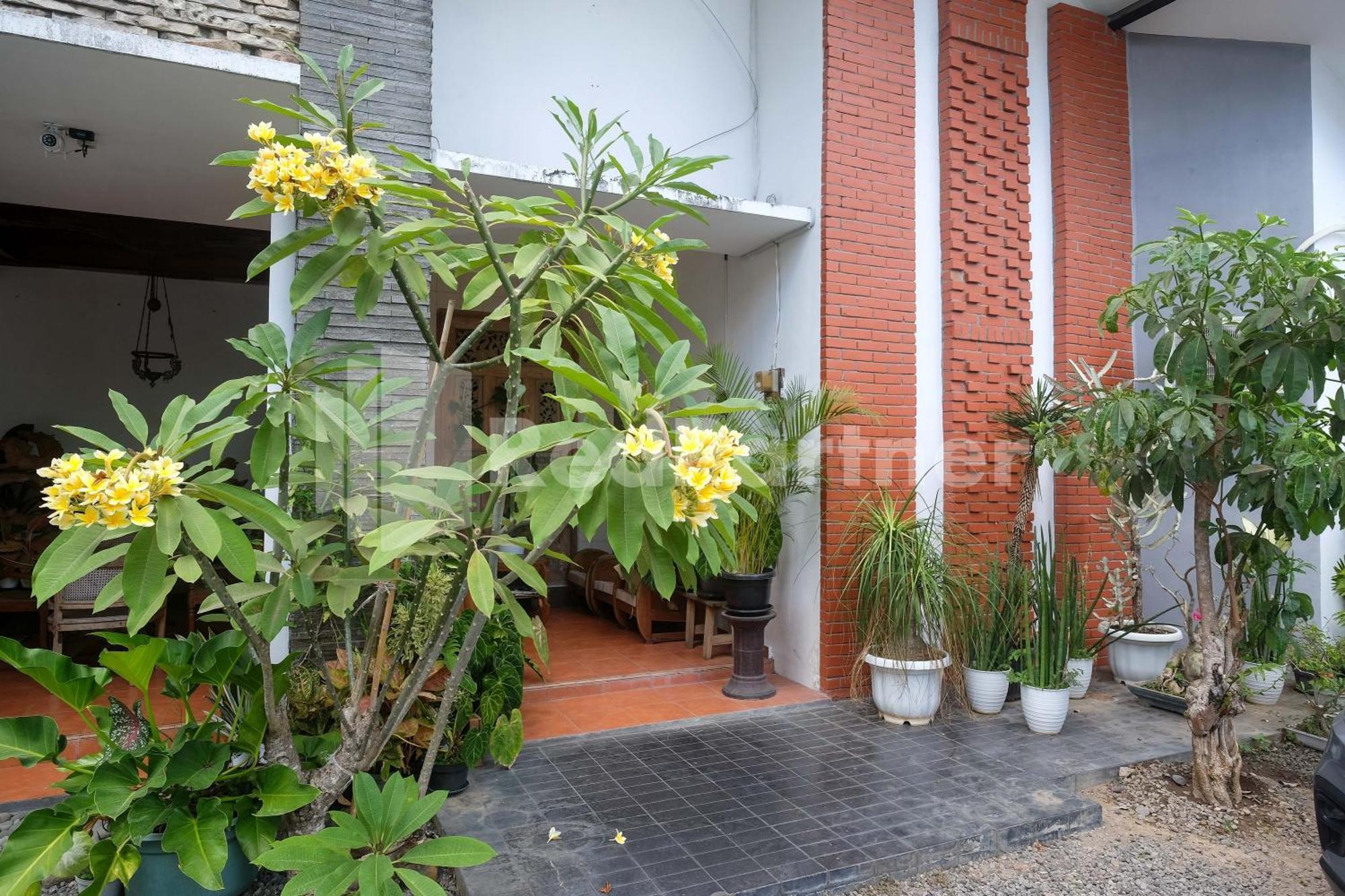 Ndliman House Near Ugm Jogja Mitra Reddoorz Hotel Kejayan Exterior photo
